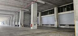 Gul Way (D22), Warehouse #625889501
